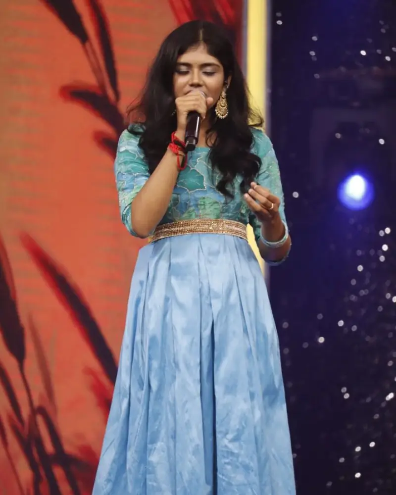 Sreenidhi Ramakrishnan Super Singer