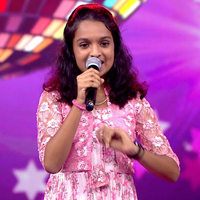 Laya Varashini Super Singer Junior 10