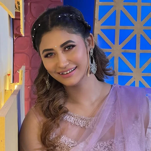 Sunitha Cook with Comali 6