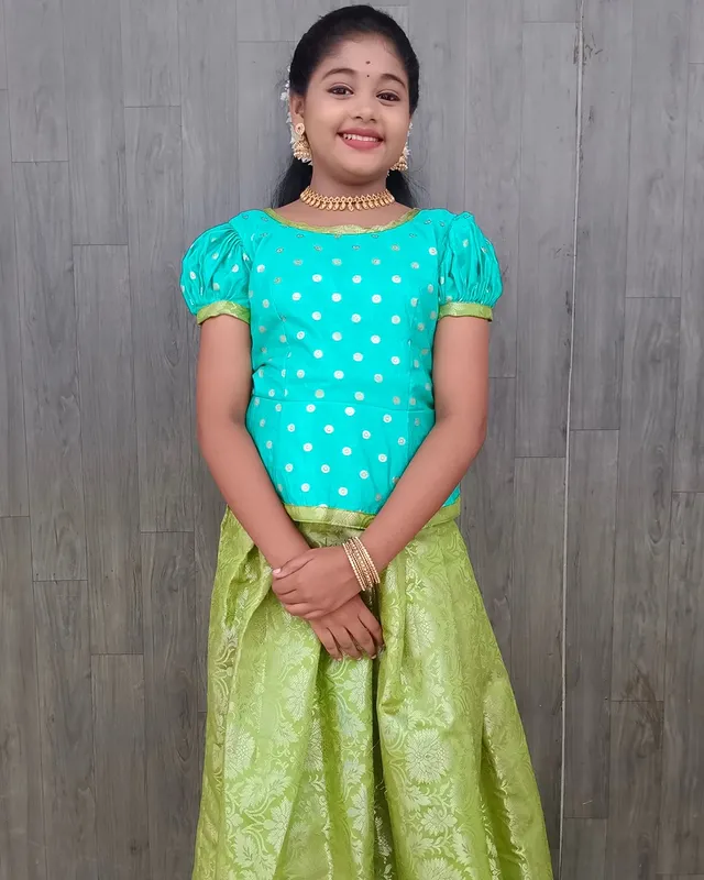 Super Singer Gayathri