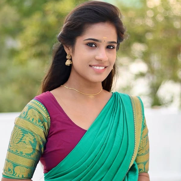 Muthazhagi Serial Actress