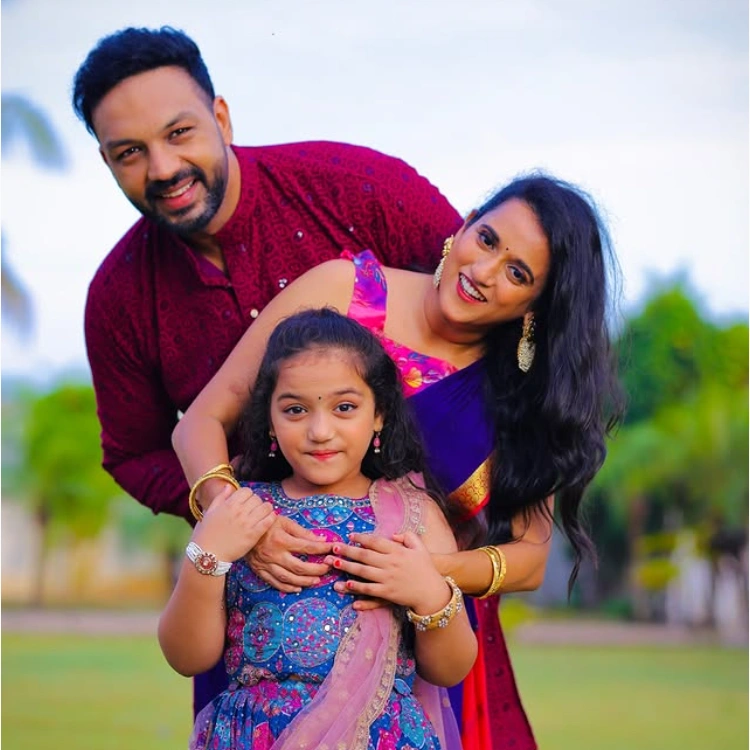 Amit Bhargav Wife Family