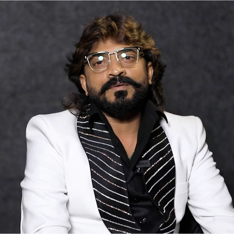 Cockroach Sudhi Wife Family