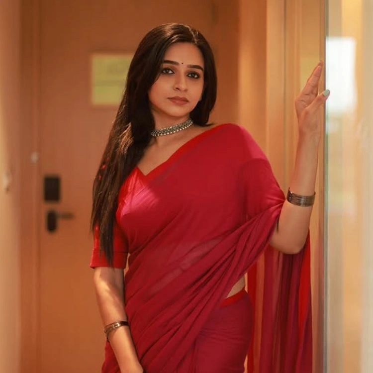 Divya Ganesh Husband Family