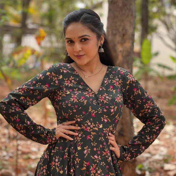 Spandana Somanna Age